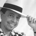 Deliciosamente envolvente, a música deste gênio do swing sonoro! Filho de médico, nascido a onze de fevereiro de 1941 em...