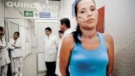 Mexicana Karla Flores sobrevive a granada alojada no rosto Este acontecimento surpreendente chamou minha atenção e compartilho aqui com vocês. Uns dizem que a mulher nasceu de novo, outros...