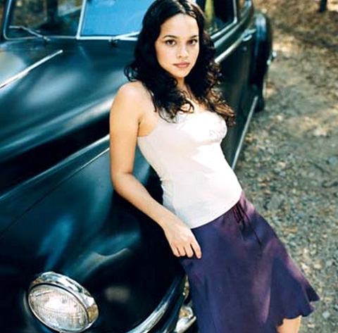 Norah-Jones-car