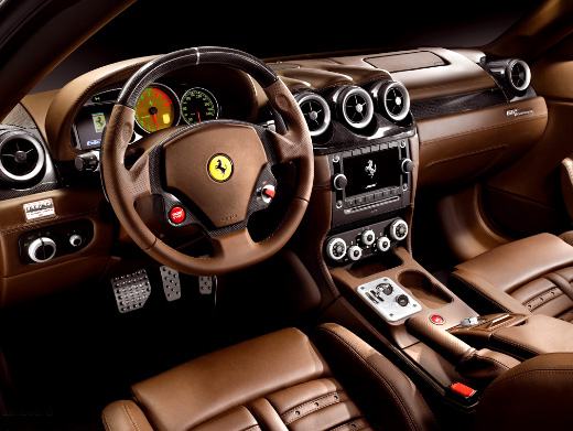 Ferrari 612 Scaglietti exala energia