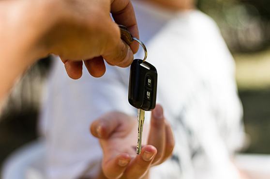 Saiba o que considerar na hora de comprar um carro seminovo