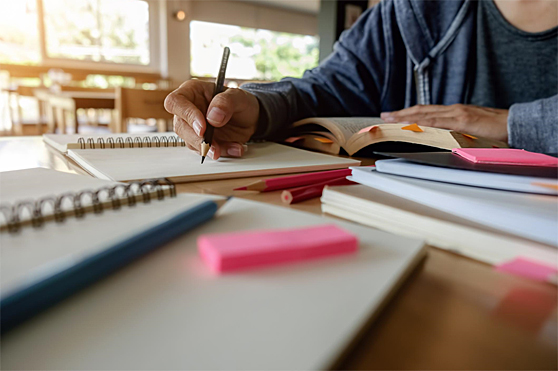 Brasil ganha em tempo de estudo, mas aumenta taxa de jovens “nem-nem”