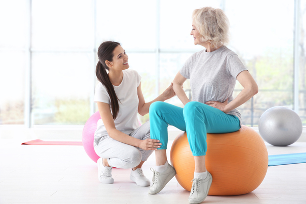 5 vantagens da fisioterapia em casa para idosos